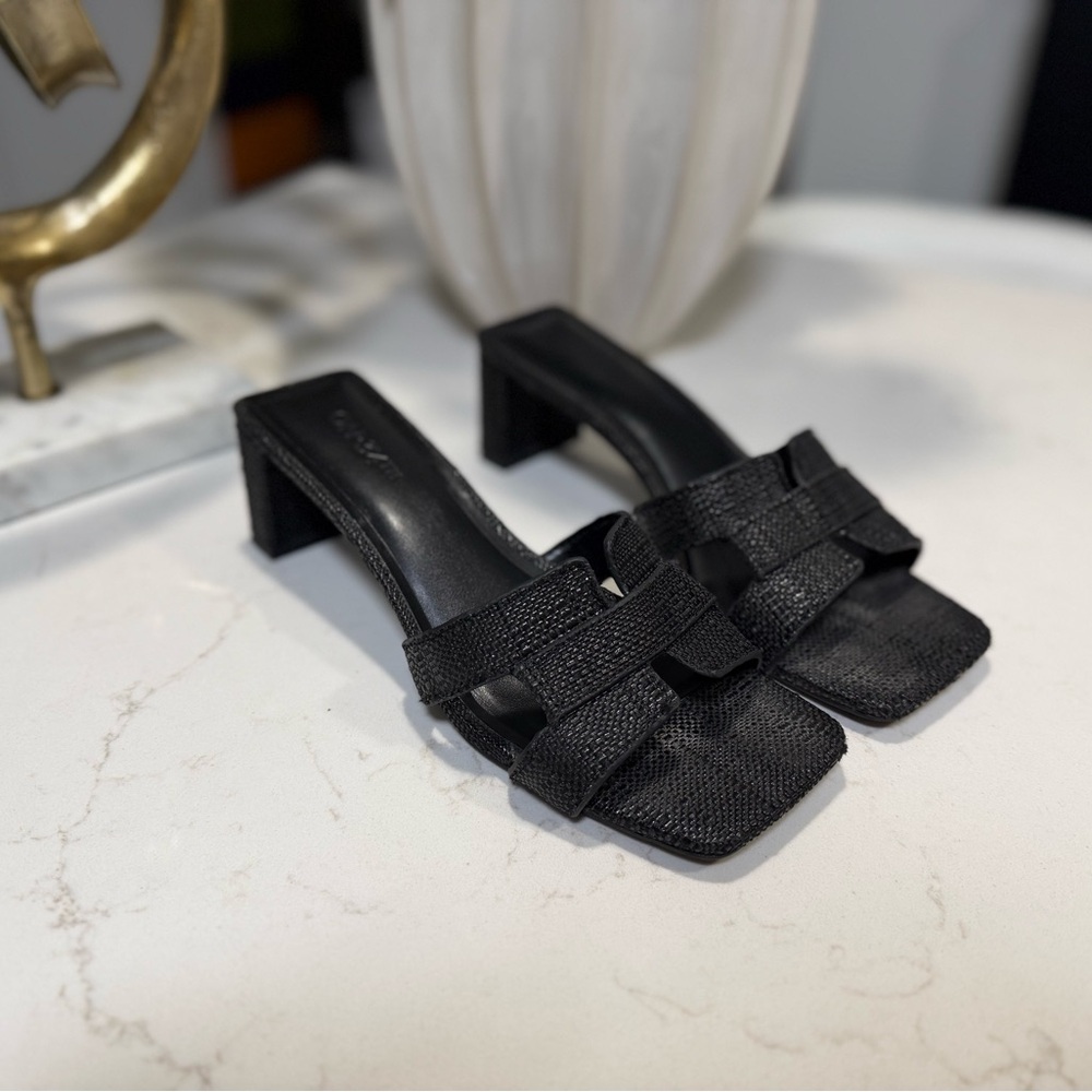 Black Slide Sandals Low Block Heel Square Toe Minimalist Chic Size 6.5